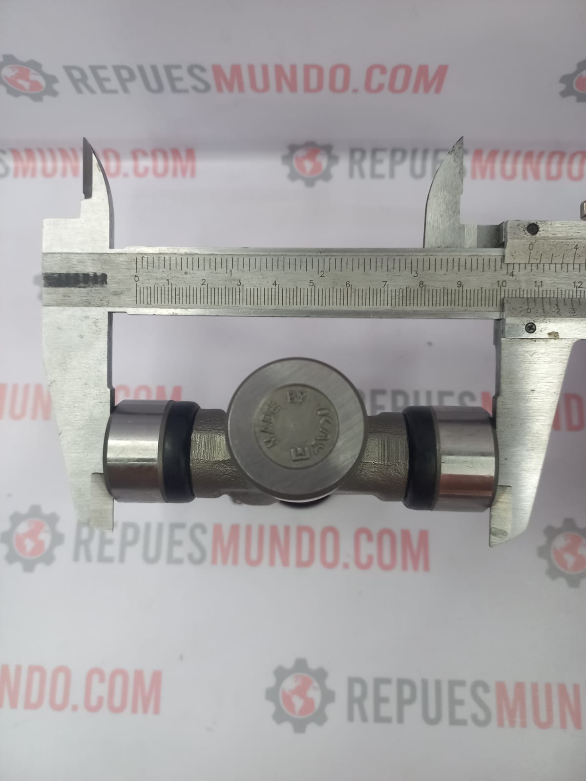 CRUCETA CARDAN FORD F600 CHEVROLET C10 C20 C30 P30 REF 330/GU-2050 KAYM MED  30X106 MM – Repuesmundo