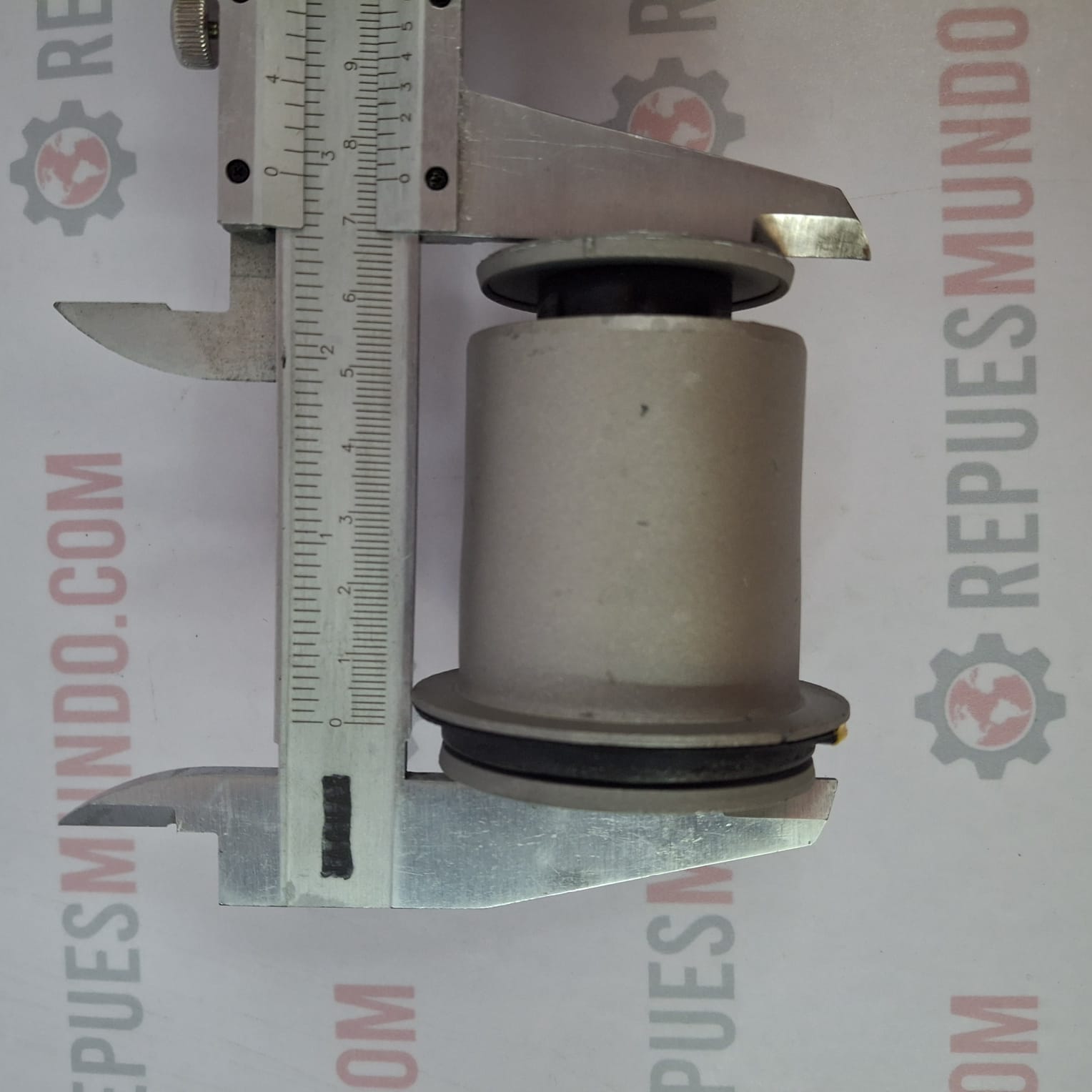 BUJE TIJERA INFERIOR PEQUEÑO TOYOTA HILUX VIGO FORTUNER 2.5 2.8 3.0 DIESEL GASOLINA REF 48654-0K040 MED 14X49X73 MM - Image 2